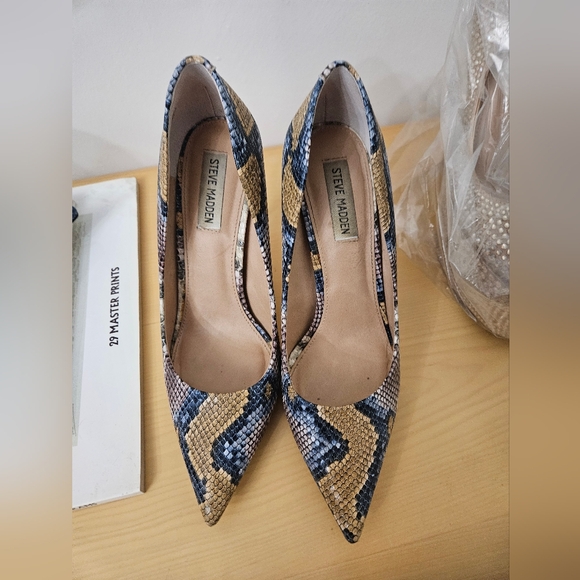 Steve Madden Shoes - Steve Madden Vala Multi Snake Pumps